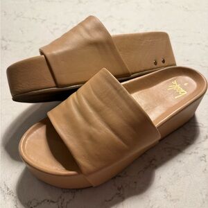 Beek Albatross Platform Sandals Neutral Tan, 9
